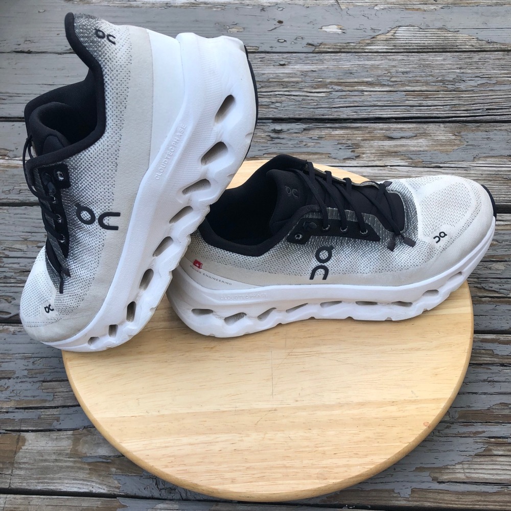 On Running Cloudtilt Womens 8.5 US Shoes Ivory Black 3WE 10051430 Athleisure Gym